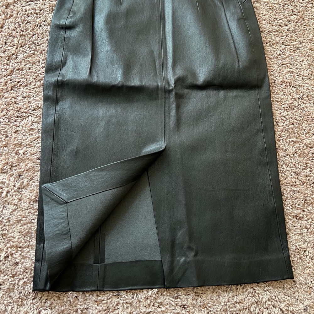 New leather skirt - Picture 6 of 10
